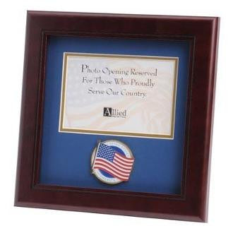 American Flag Medallion Landscape Picture Frame 4 by 6 - Mahogany.
