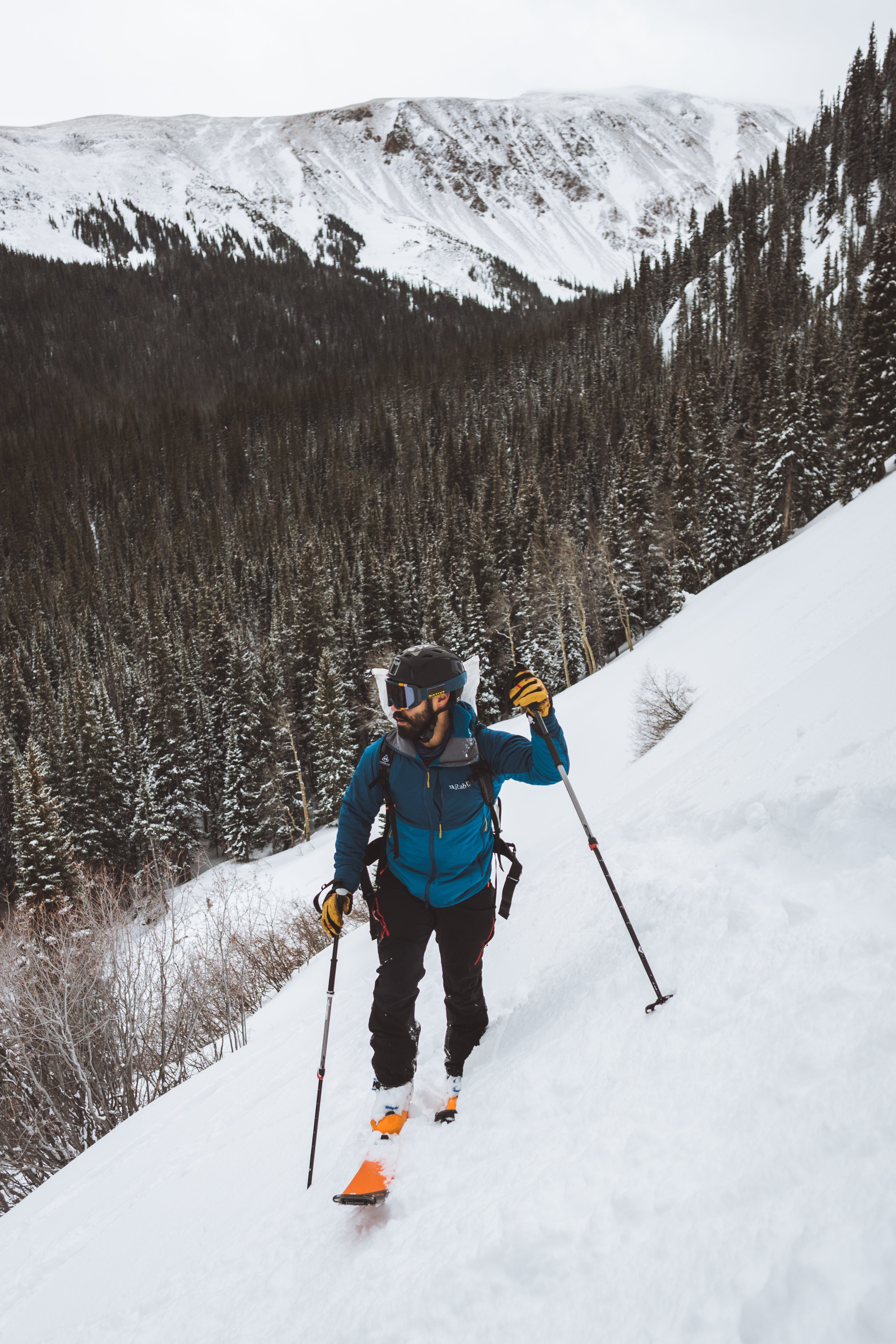 Team Wendy M-216 - w/ Princeton Tec Light & Superior Ventilation - Professional Ski Helmet