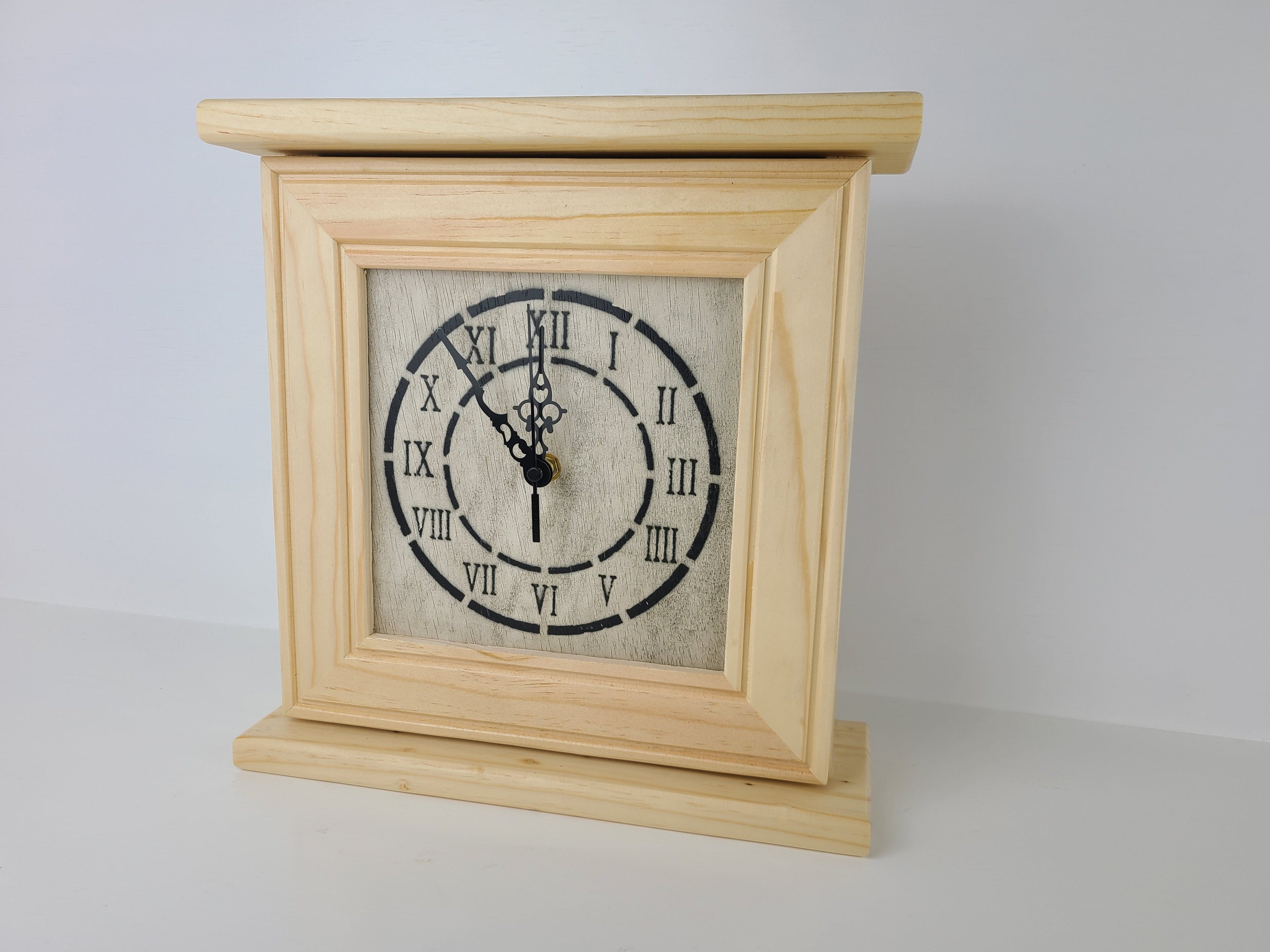 "Peacemaker” Wooden Gun Concealment Clock