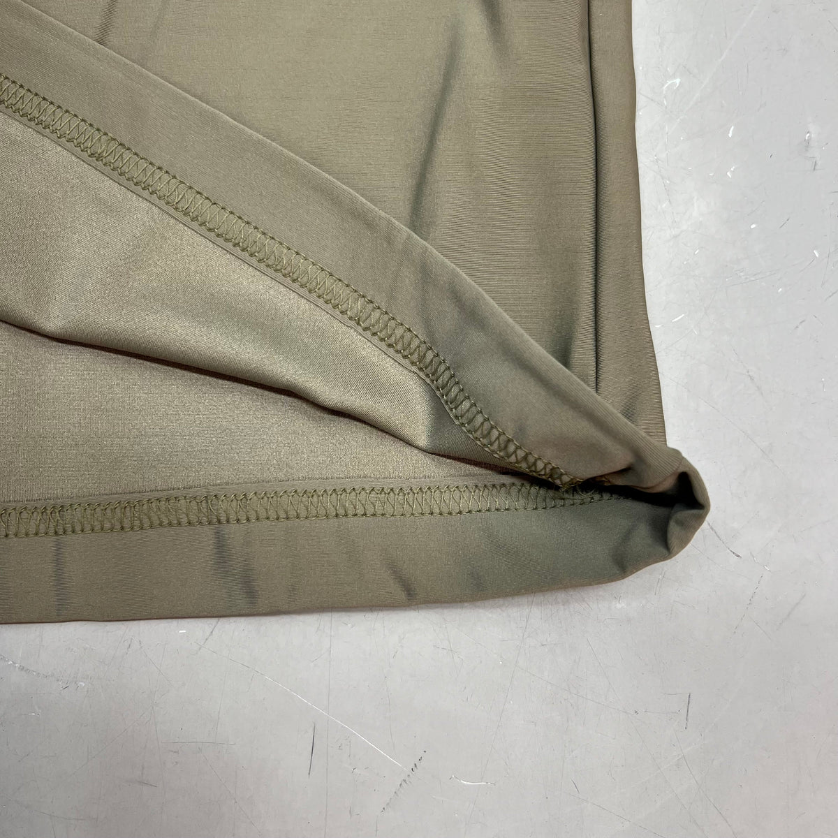 DUKE DRI Nylon/Spandex Tight Fit Military T-Shirt Men's Sz L Coyote Tan T45499BG