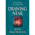 Drawing Near: Daily Readings for a Deeper Faith - Paperback