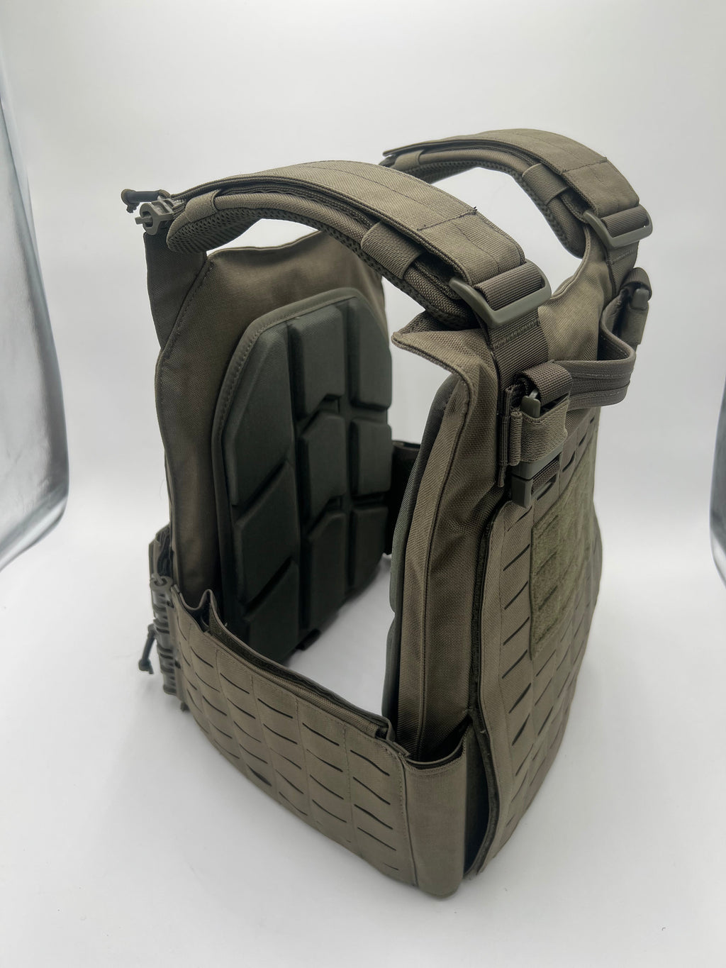 Redemption Tactical® "CRUSADER 2.0 XL” V4 Plate Carrier Vest with Side Cummerbund