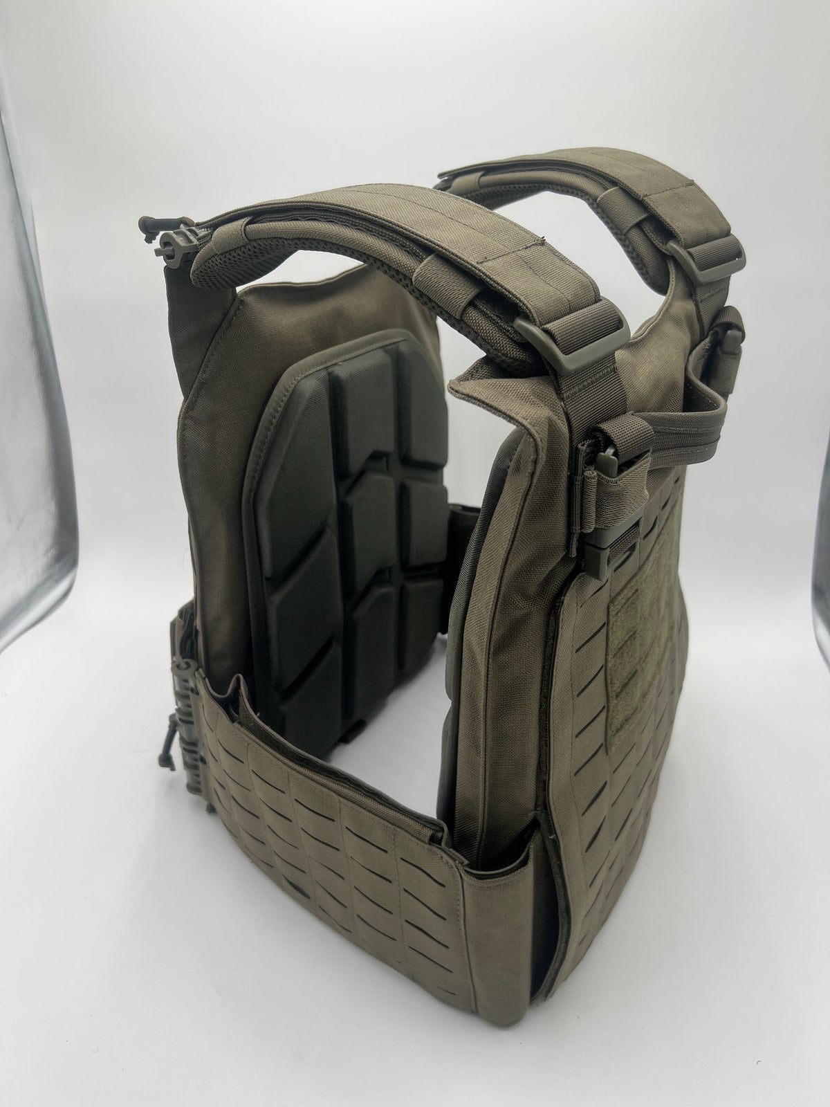 Redemption Tactical® "CRUSADER 2.0 XL” V4 Plate Carrier Vest with Side Cummerbund