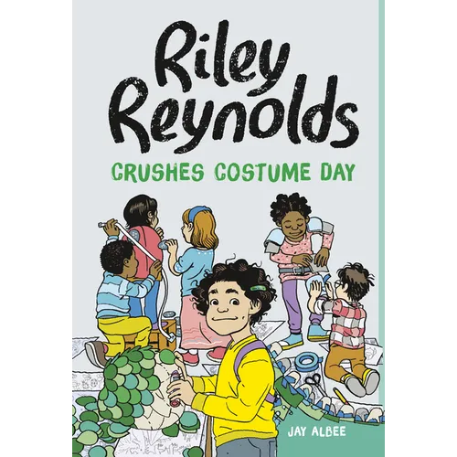 Riley Reynolds Crushes Costume Day - Paperback