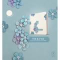 NLT Thrive Creative Journaling Devotional Bible (Hardcover, Blue Flowers) - Hardcover