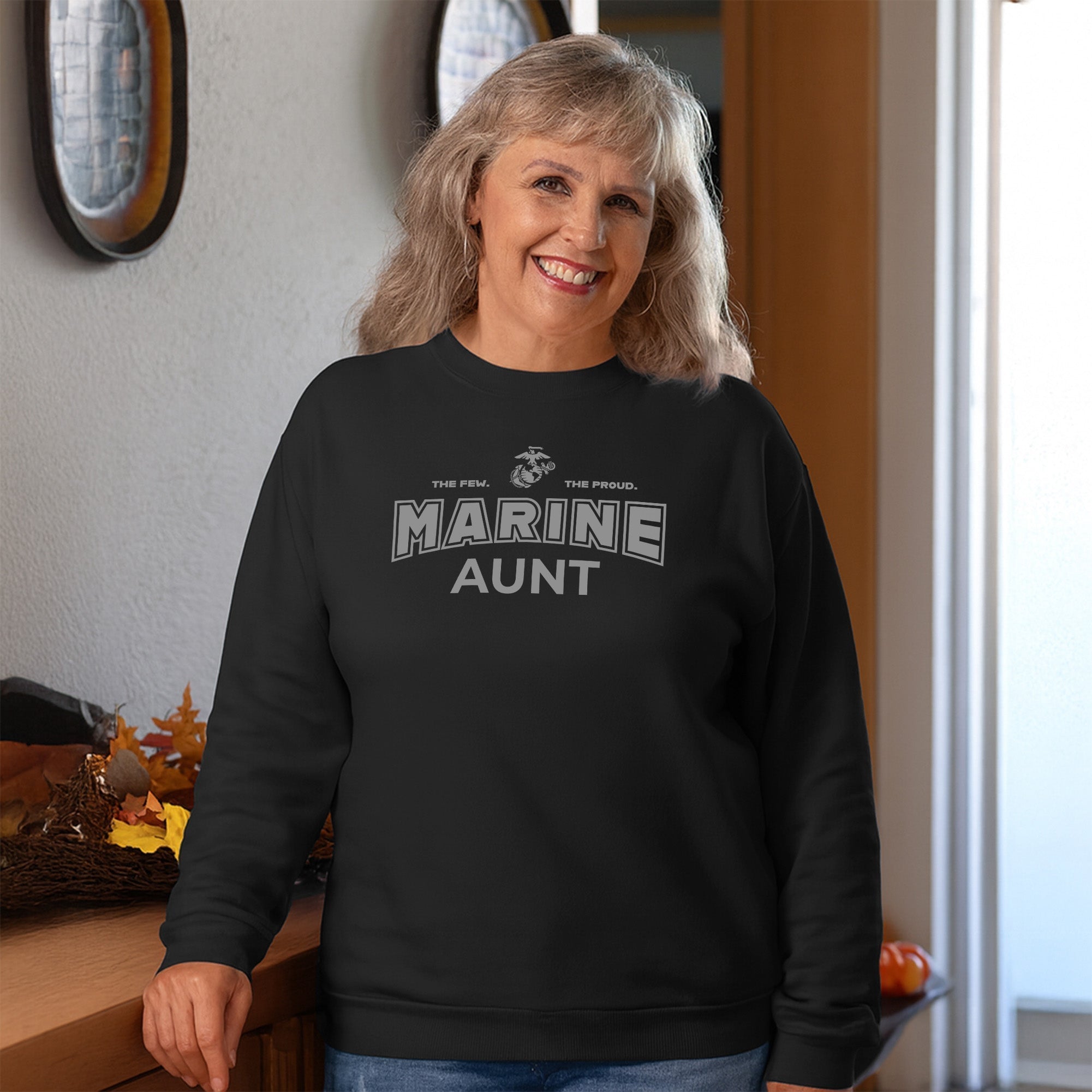 Marines Aunt Crewneck (Black)