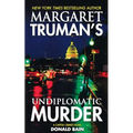 Margaret Truman's Undiplomatic Murder - Paperback