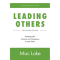 Leading Others - Paperback