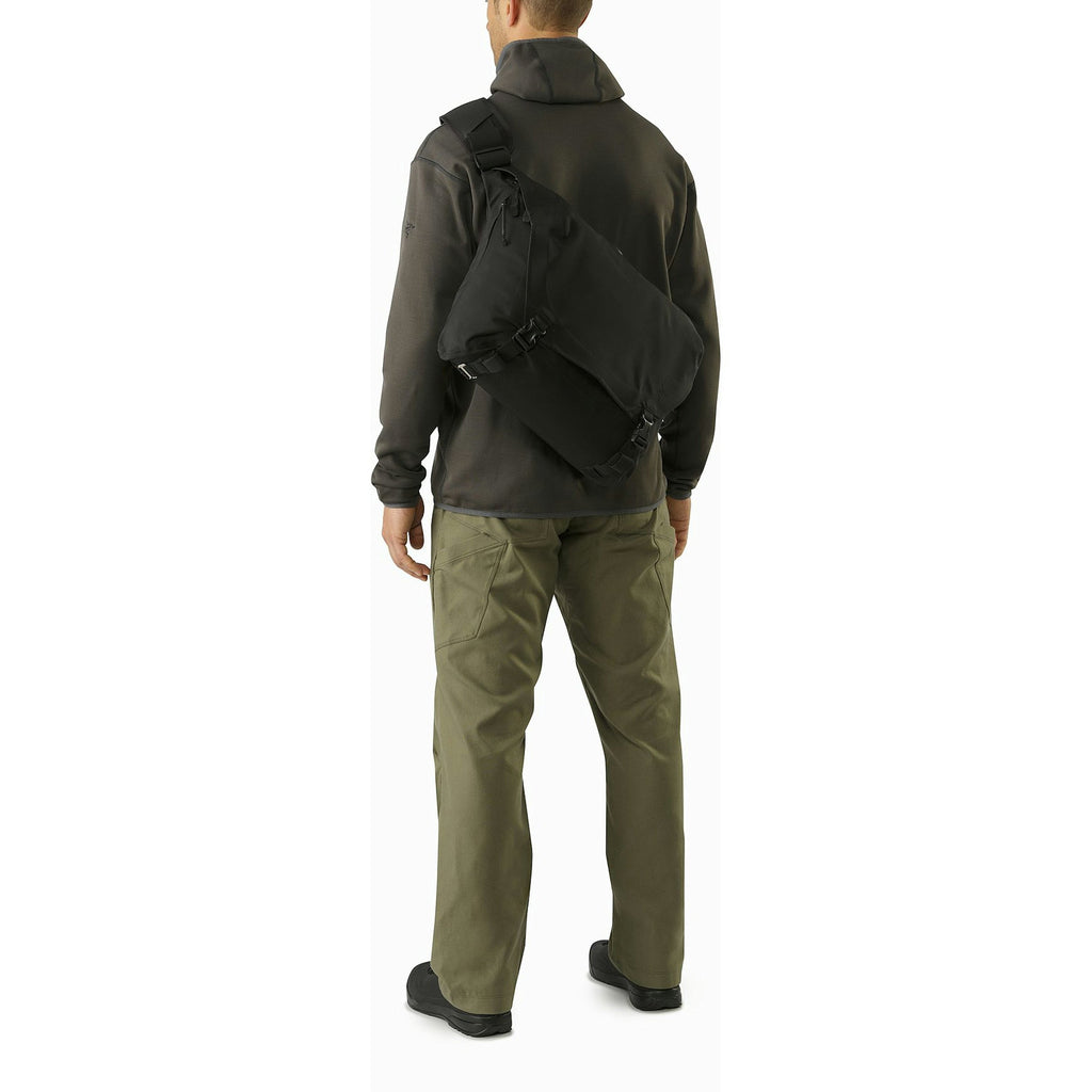 Arc'teryx LEAF Courier 15 Bag