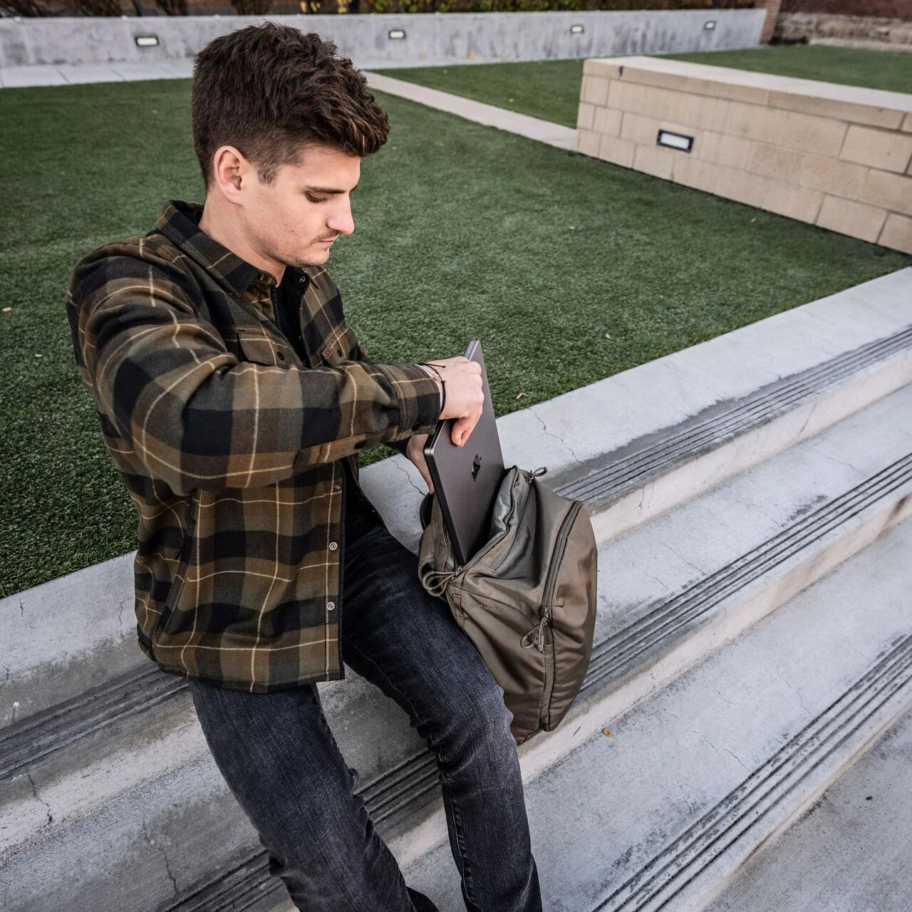 Eberlestock Apprentice - EDC Backpack - 17" Laptop Compartment