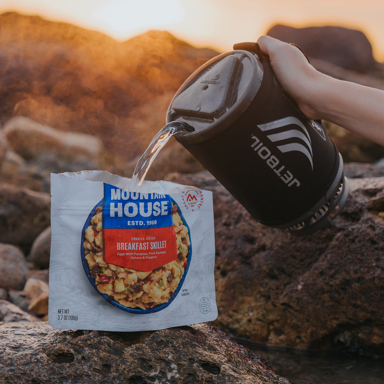 Mountain House Buffalo-Style Chicken Mac & Cheese #10 Can