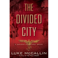 The Divided City - Paperback