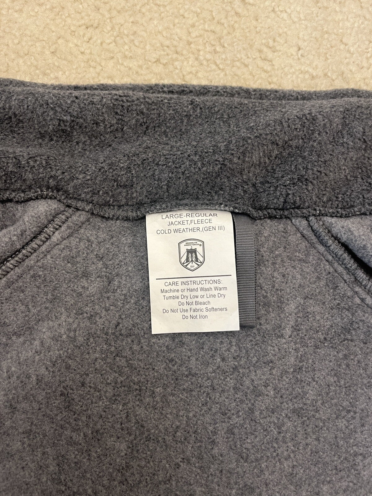 US Army ECWCS Gen III Polartec 300 Fleece Jacket Gray Size Large BRAND NEW