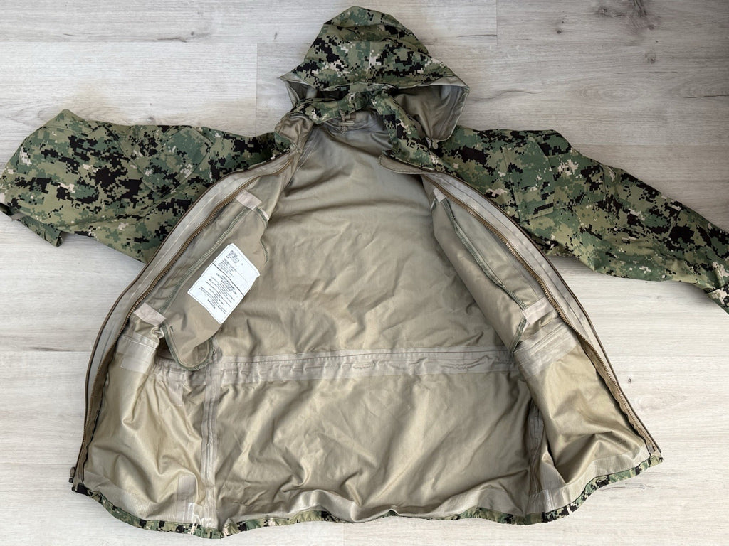 New USN US Navy Working Uniform NWU Type III Parka Small Regular
