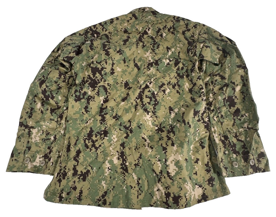 New US Navy USN NWU Type III AOR2 Working Uniform Blouse Jacket Medium Regular