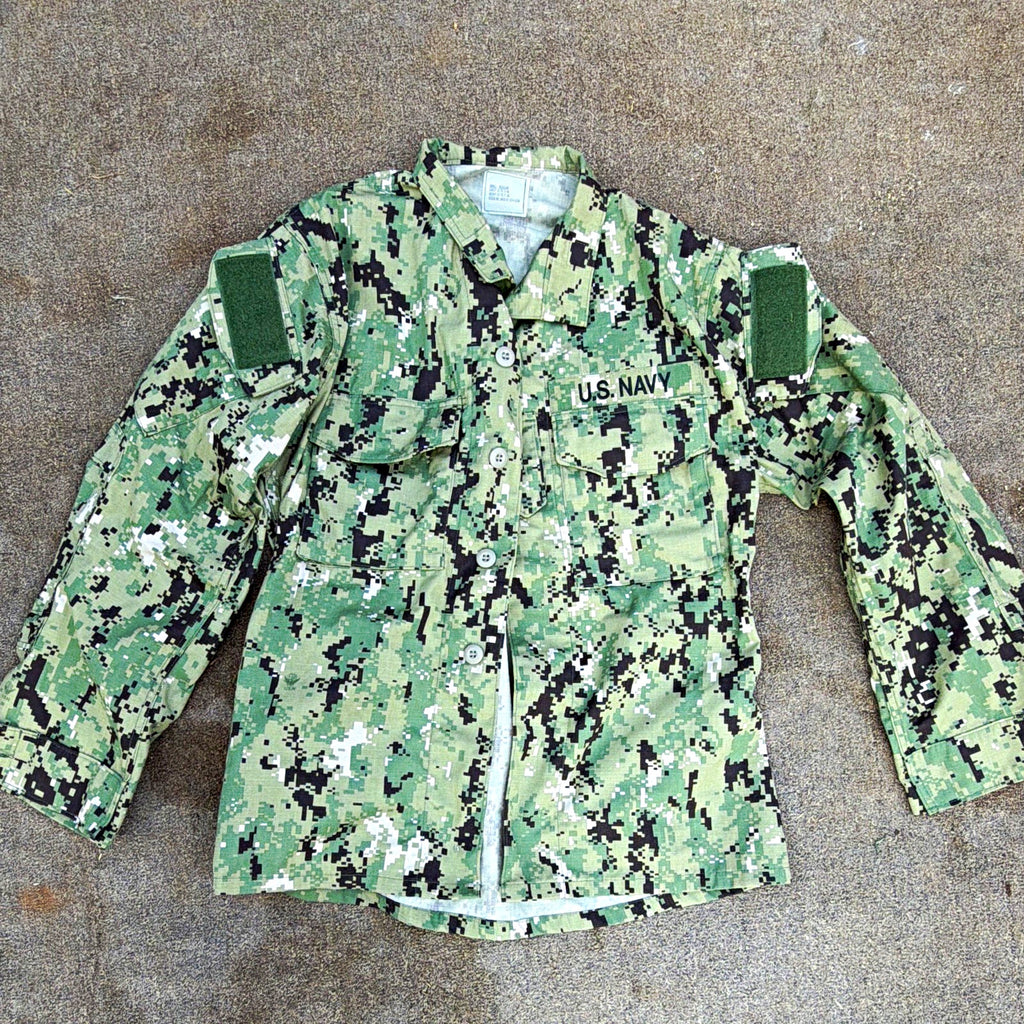 U.S. Navy NWU Type III Digital Camo Blouse Small Regular