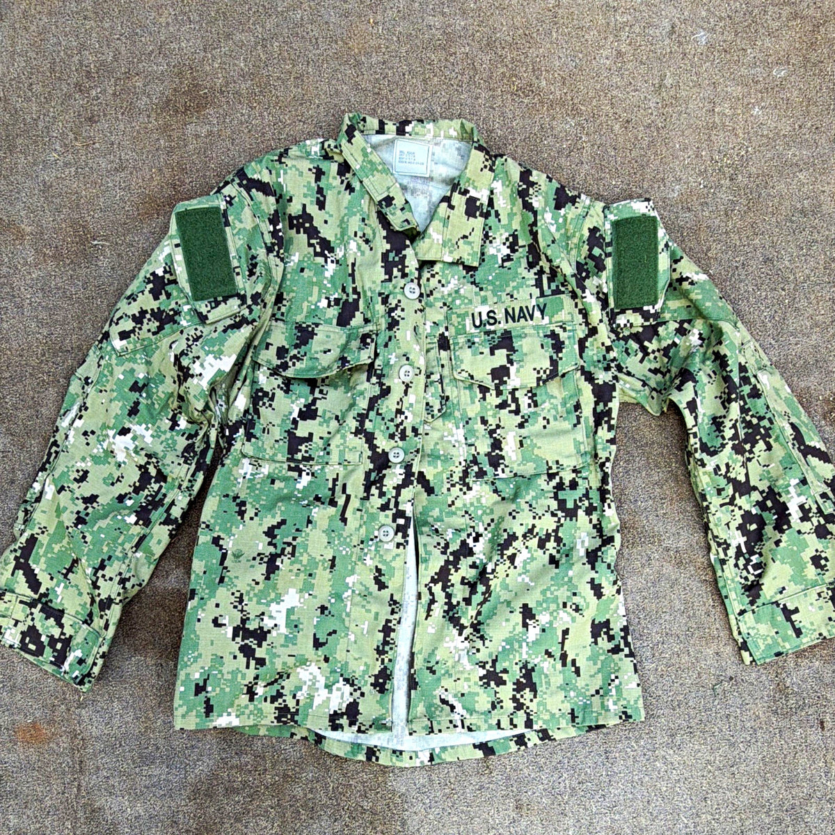 U.S. Navy NWU Type III Digital Camo Blouse Small Regular