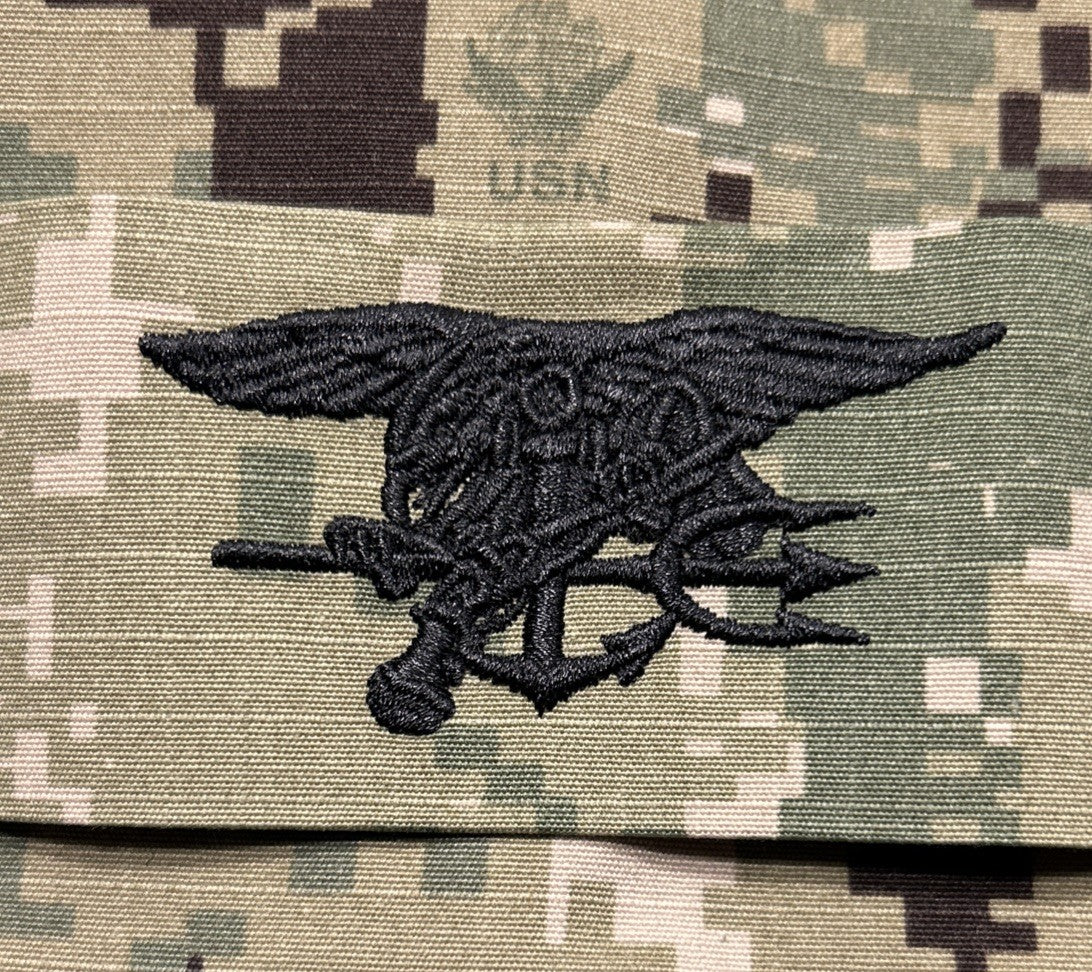 US Navy Special Warfare Badge Sew-On NWU Type III SEAL Trident USN