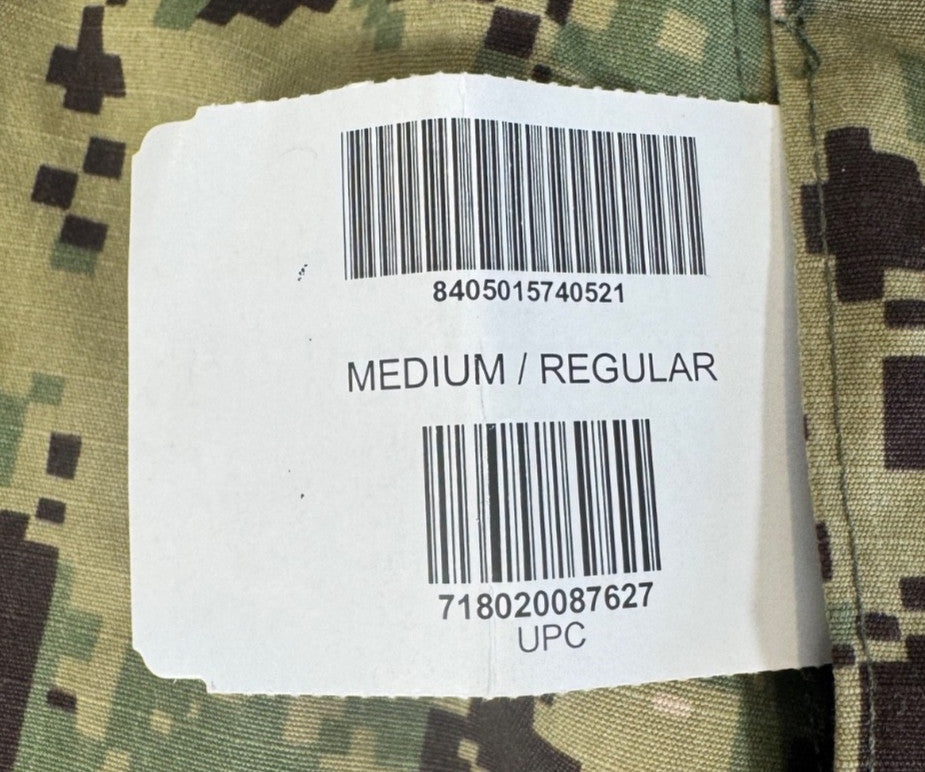 New US Navy USN NWU Type III AOR2 Working Uniform Blouse Jacket Medium Regular