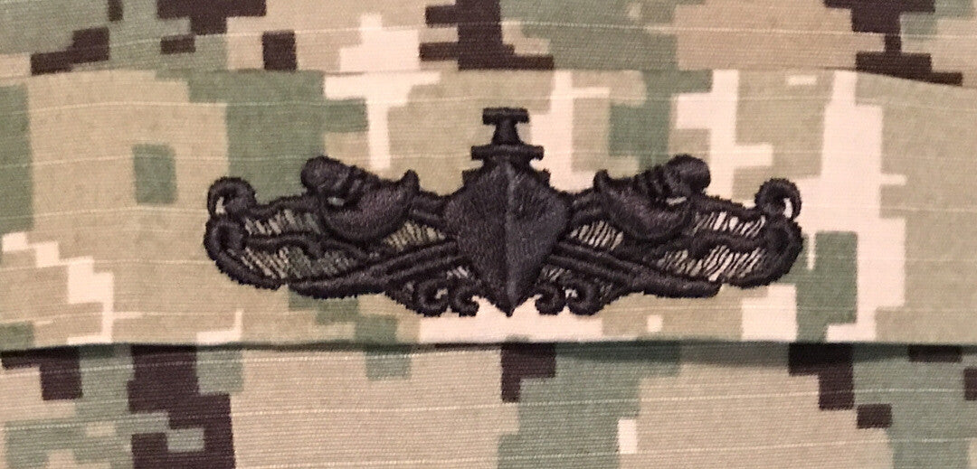 US Navy Surface Warfare Badge Sew-On NWU Type III USN