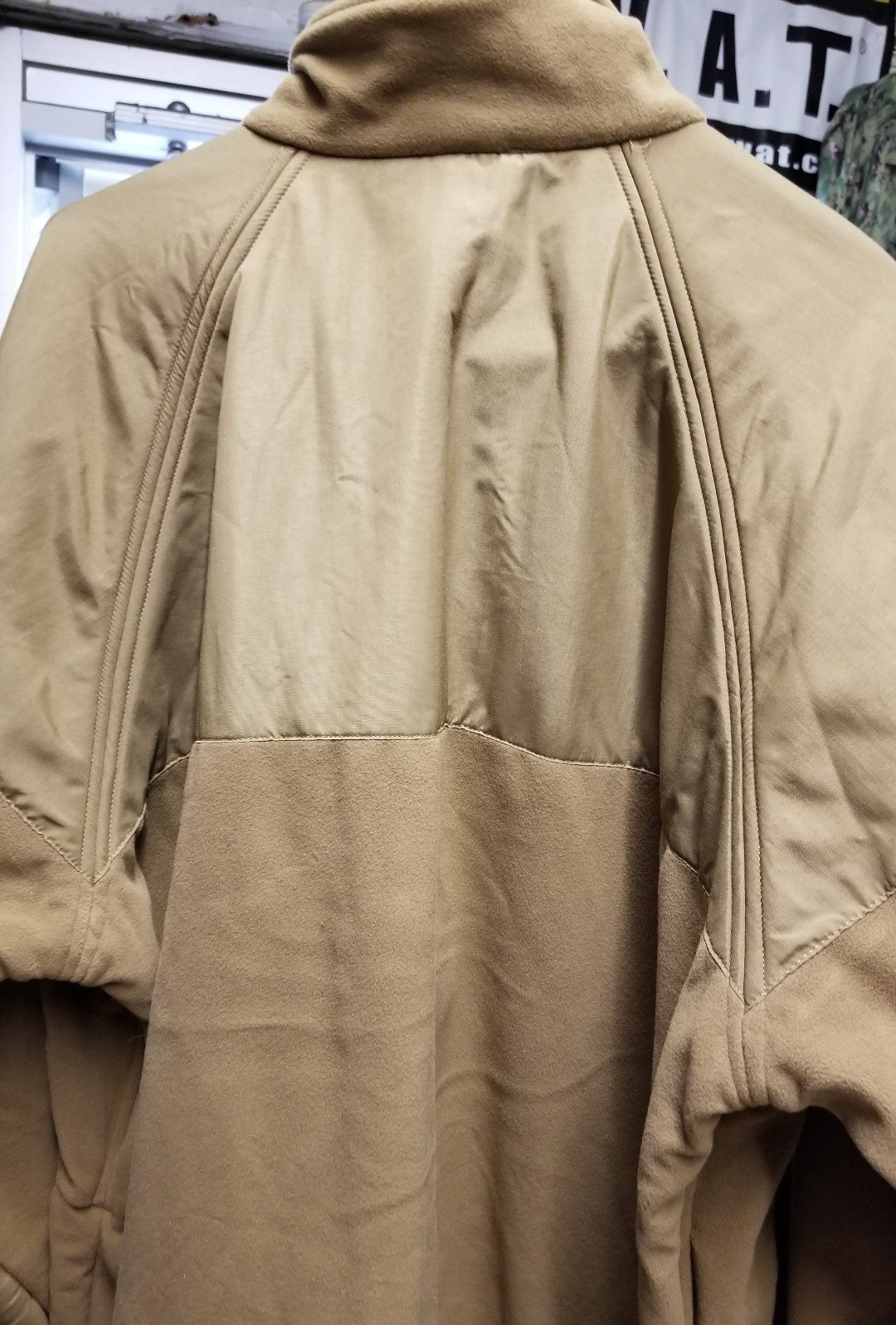 New Navy NWU Type III Gortex Fleece Liner  w/pockets Medium - Long