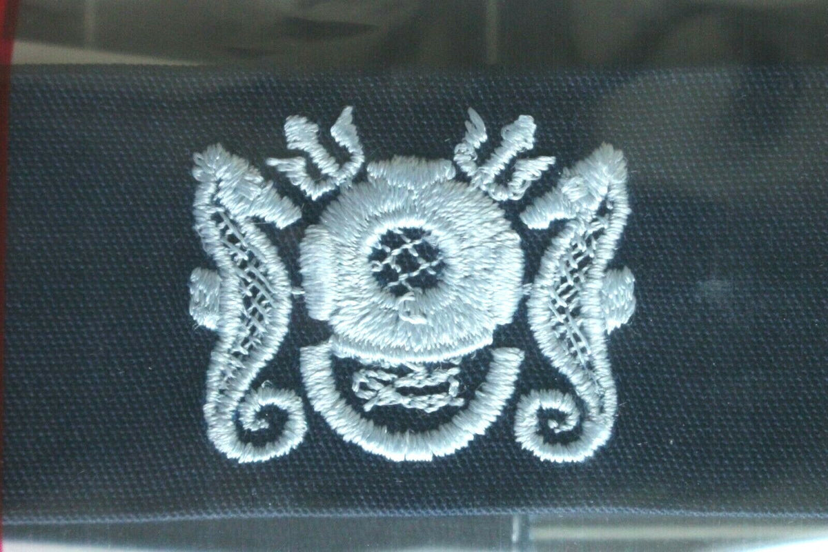 USN US NAVY BLUE COVERALL UNIFORM MASTER DIVER SPECIALTY BADGE INSIGNIA TAPE