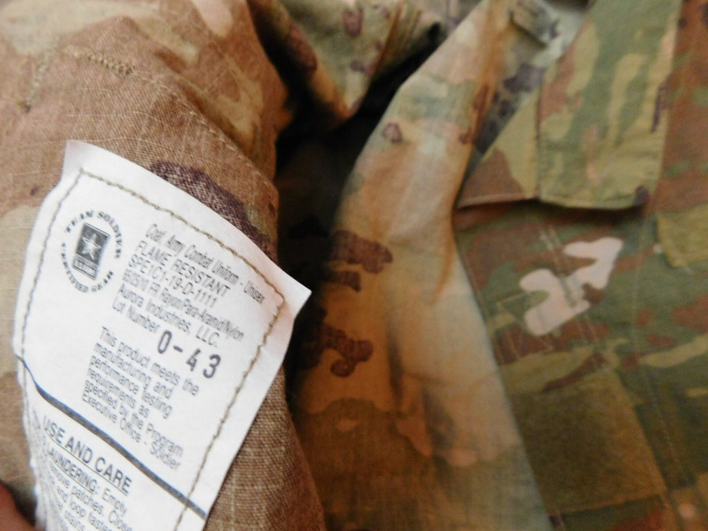 US ARMY OCP FLAME RESISTANT COAT SZ SMALL - REGULAR NEW