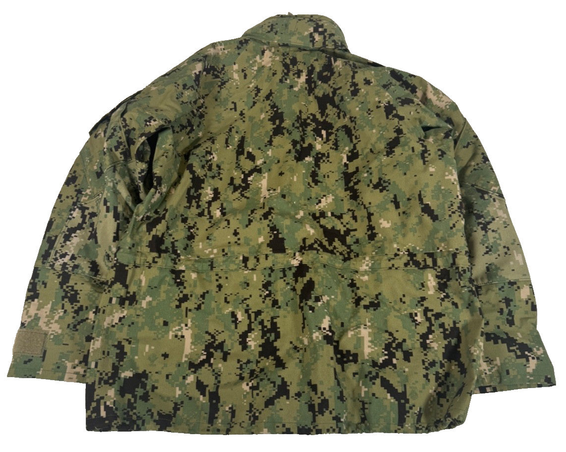 New US Navy NWU Type III AOR2 Gore-Tex Parka Jacket Size Small XX-Short