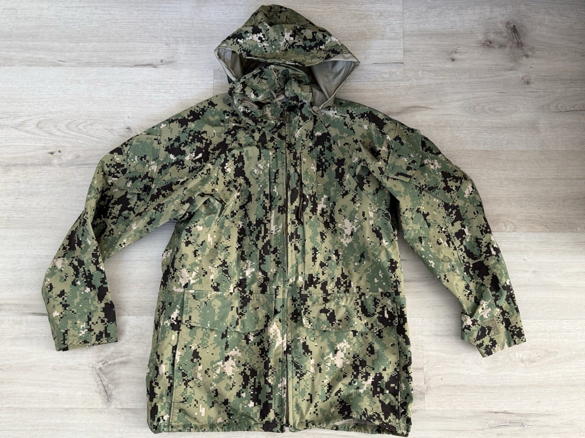 New USN US Navy Working Uniform NWU Type III Parka Small Regular